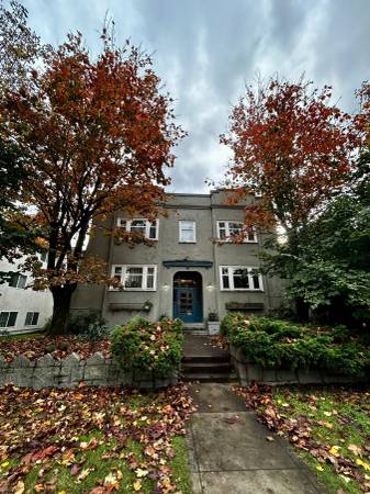 1086 West 10th Avenue - 14