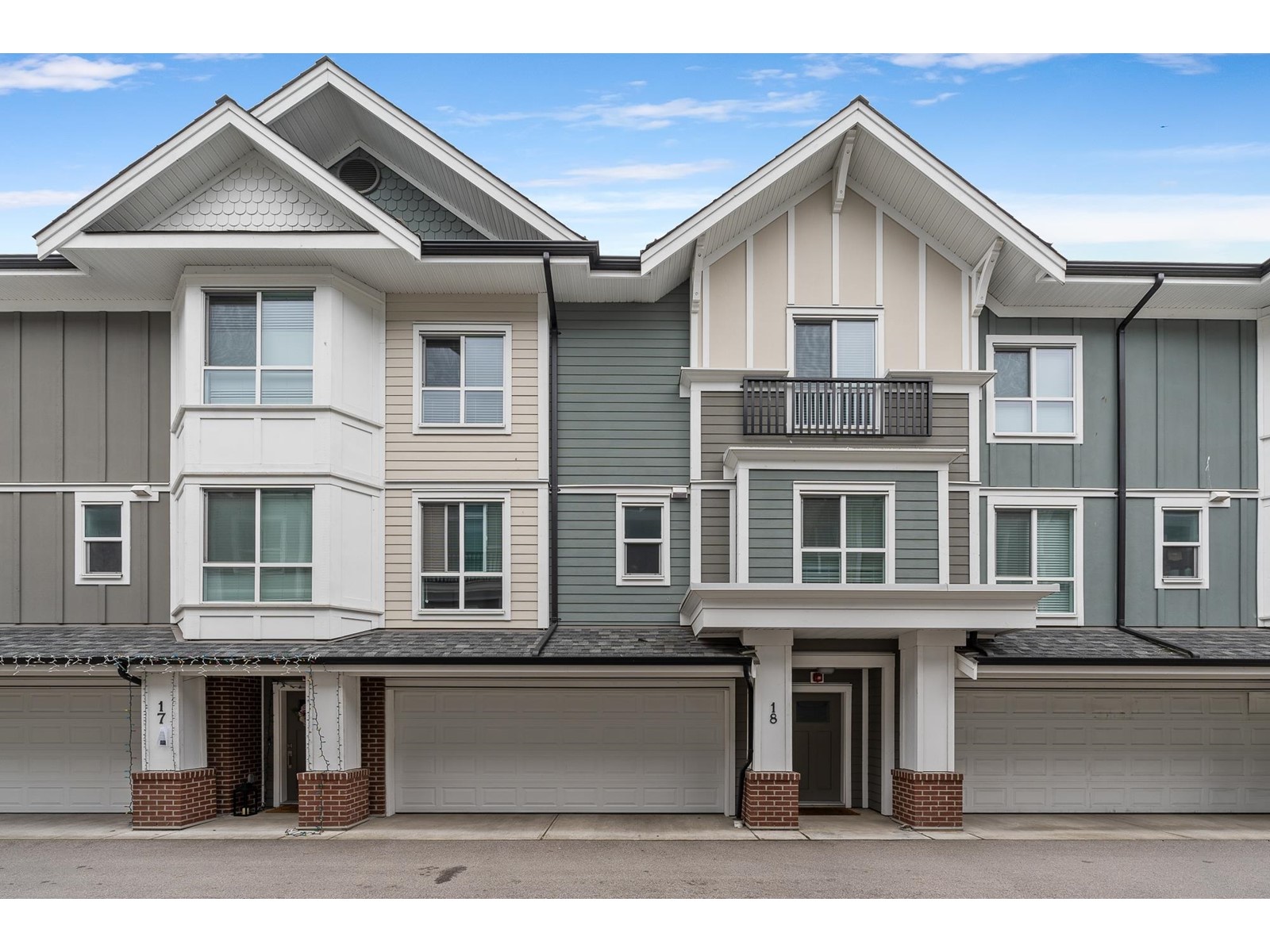 20723 Fraser Highway - 18